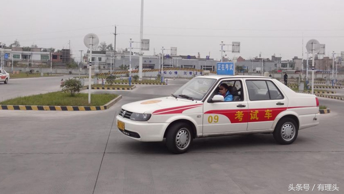 为什么倒车入库点位总是看不准,倒车入库找不准点位怎么办