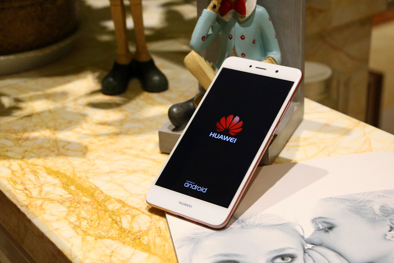 华为畅享7plus体验,华为畅享7plus2018年