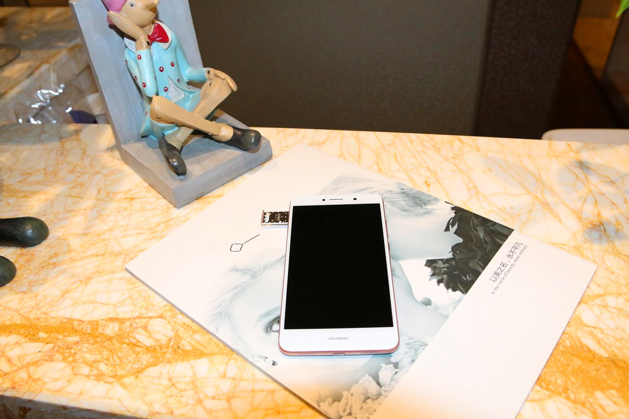 华为畅享7plus体验,华为畅享7plus2018年