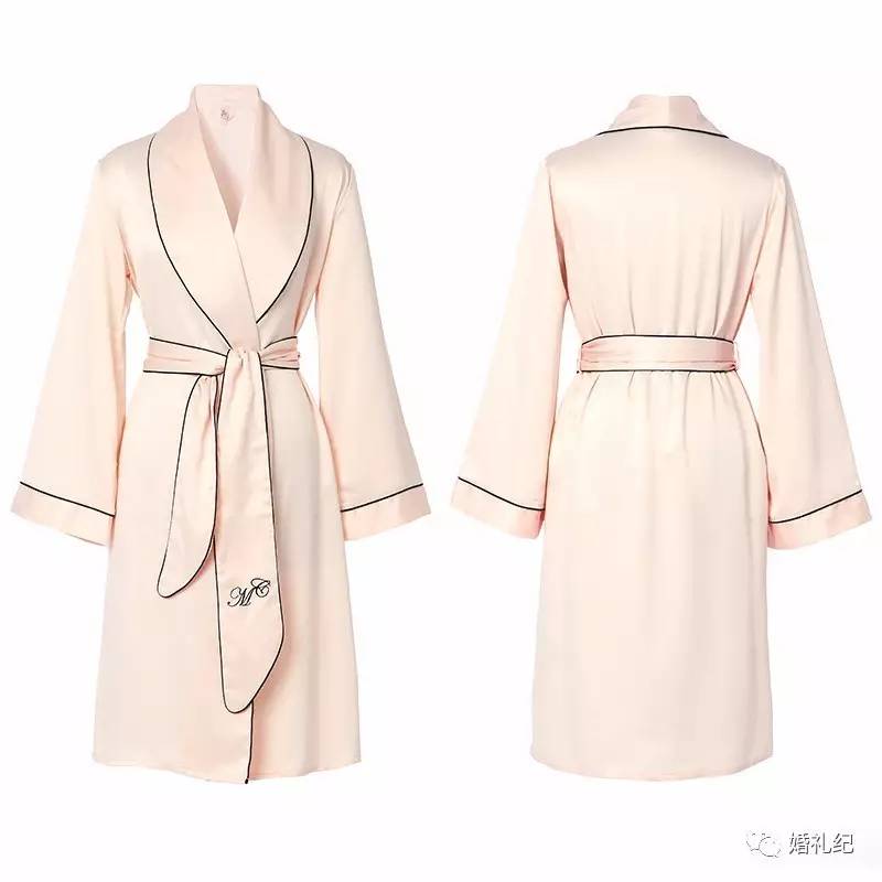 安以轩婚礼晨袍,安以轩陈荣炼婚礼晨袍