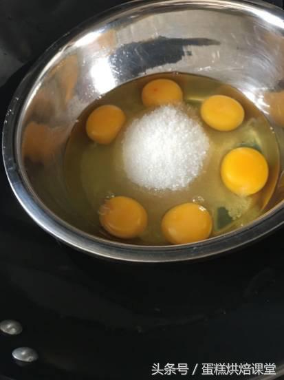 好吃又美味的鸡蛋糕怎么做,简单营养好吃的鸡蛋糕制作完成