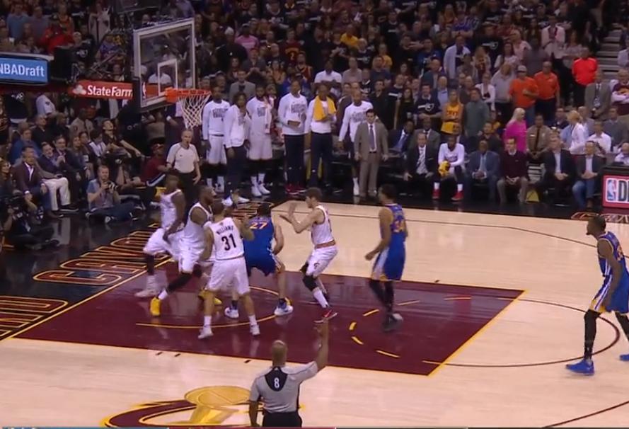 *力暴**再现！杨毅：来自格鲁吉亚的拳击手挥出了他的拳头！