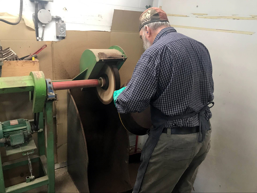 极速快报:弘力乐器2017加拿大Godin吉他工厂参观第一天