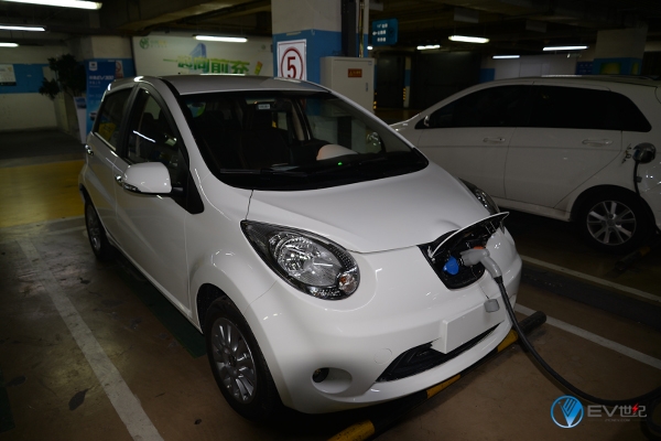 江淮电动汽车iev6试驾视频,江淮新能源纯电动汽车iev6e多少钱