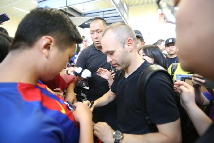 巴萨最强大脑表演,巴萨最强大脑哈维