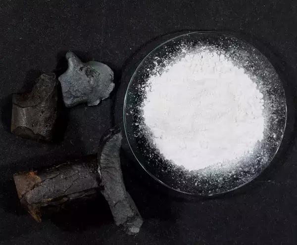 为了这些奇葩的颜料，人类付出了最惨痛的代价