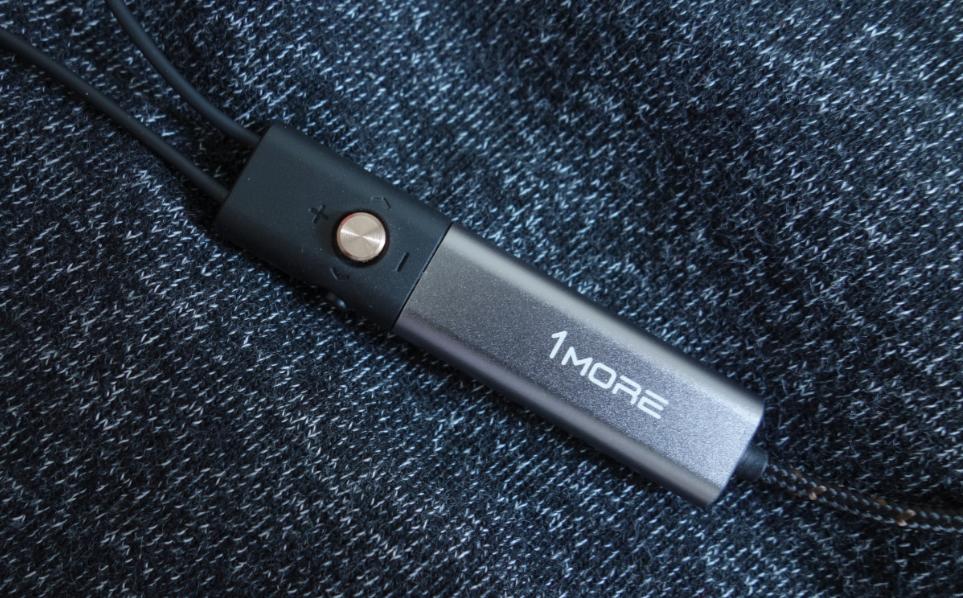 一不小心就把苹果的设计比了下去国产耳塞第一把交椅苹果专属1MORE圈铁降噪耳机问世啦