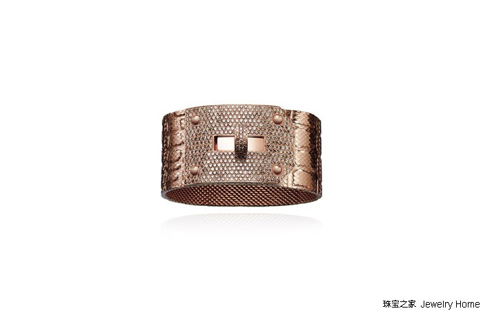 宽手镯适合什么手型戴,宽版手镯怎么戴不变形