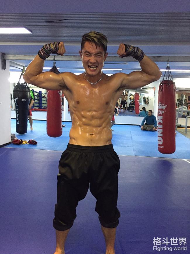山东硬汉铁拳,重拳出击泰森