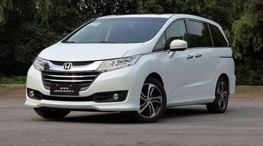 六年内免检车年检需要什么手续,6年内免检车辆如何领取年检标志