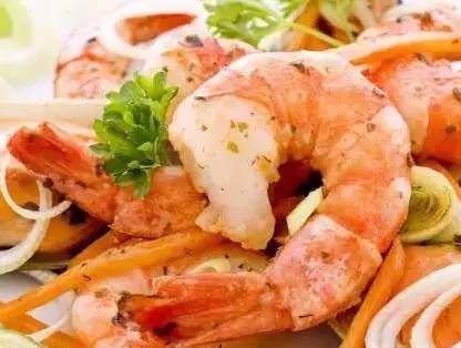 过年吃剩的菜怎么办,过年剩的隔夜菜到底还能不能吃