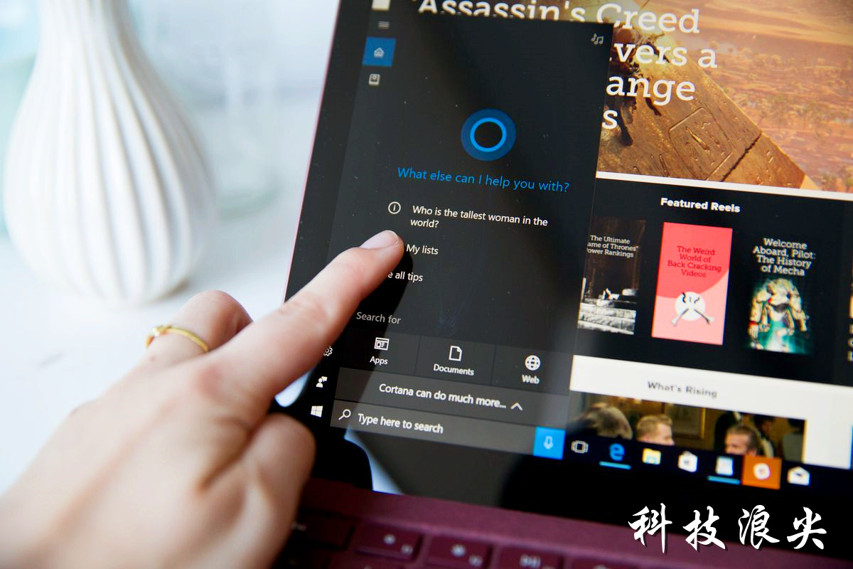 微软首款笔记本电脑评测：颜值和逼格我给9分，还买MacBook装Windows系统的真是不可思议