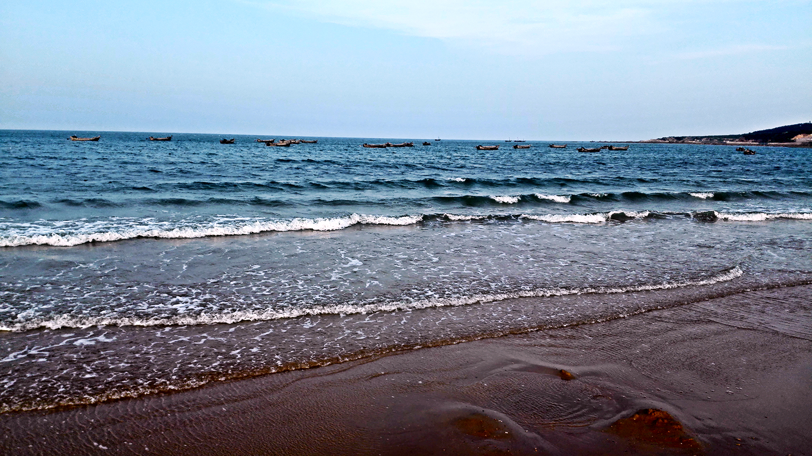 青岛西海岸鱼鸣嘴海滩,青岛黄金海岸海滩