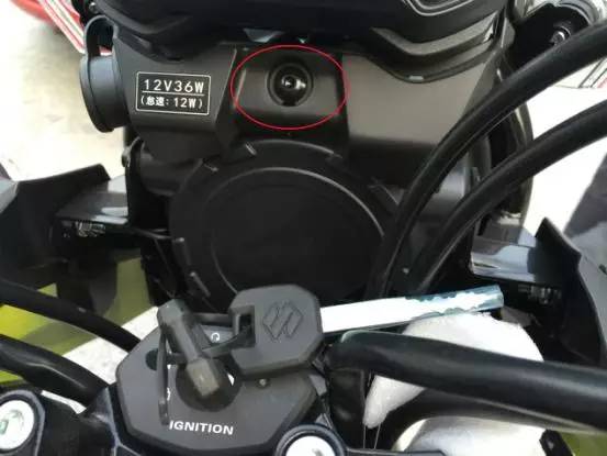 最新豪爵铃木dl250评测视频,18年的豪爵铃木dl250值得买吗