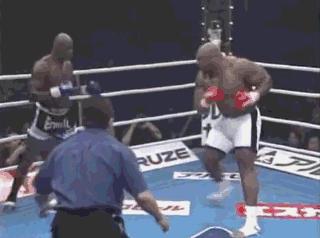 300斤壮汉对战散打选手实力悬殊,300斤壮汉格斗