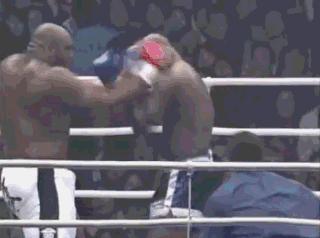 300斤壮汉对战散打选手实力悬殊,300斤壮汉格斗