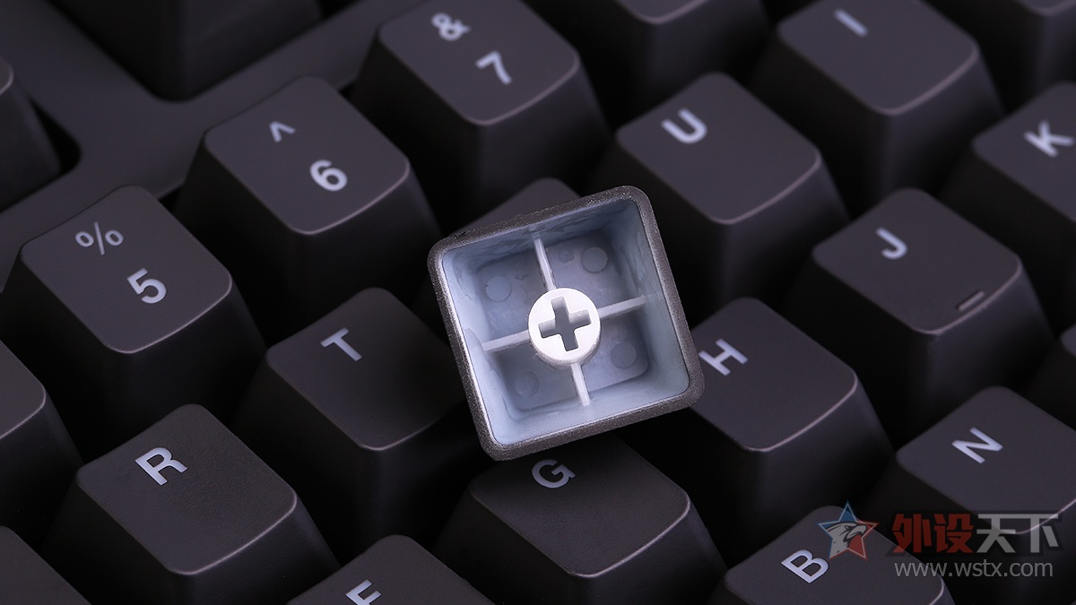 多彩机械键盘评测,雷迦机械键盘评测