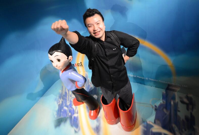 看看月薪4000同事包里都有啥,月薪五千背一万多的包什么心理