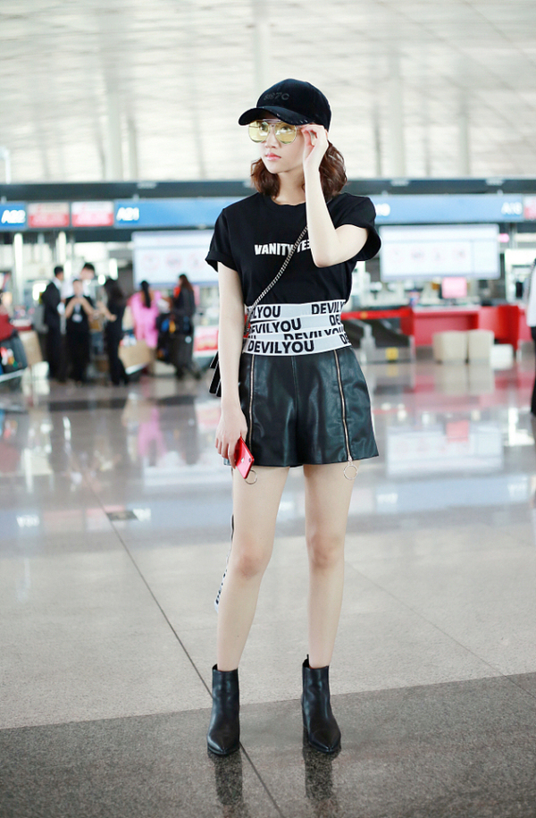 蒋欣的休闲裤,杨幂蒋欣裤子