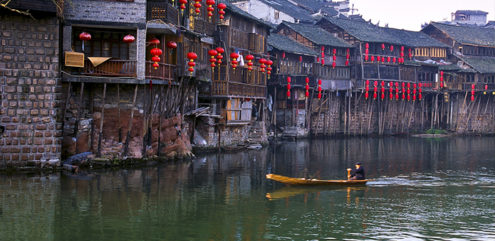 深圳到凤凰古城怎么去最省钱,武汉出发凤凰古城省钱攻略