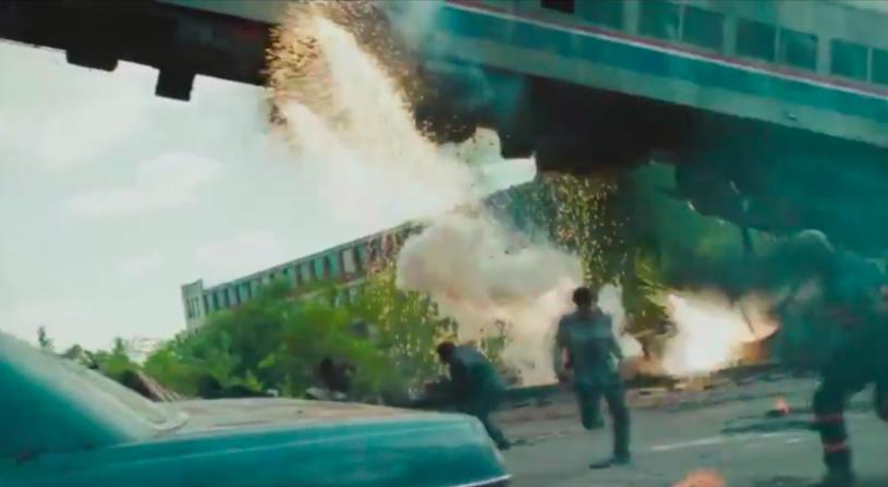 《变形金刚》导演多能炸？火花百米高，一部电影炸掉1000多亿！