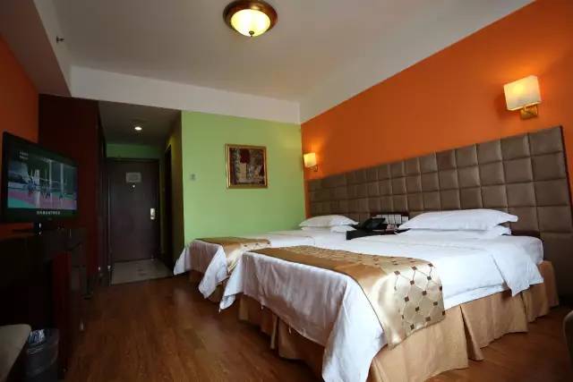 娓╅兘姘村煄娓╂硥娓哥帺,娓╅兘姘村煄鏃呮父浣忓