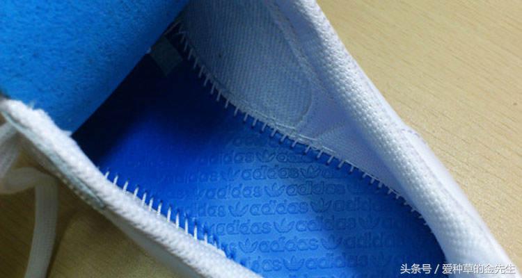 adidas哪个系列适合宽脚休闲鞋,绿尾小白鞋adidas有没有过时