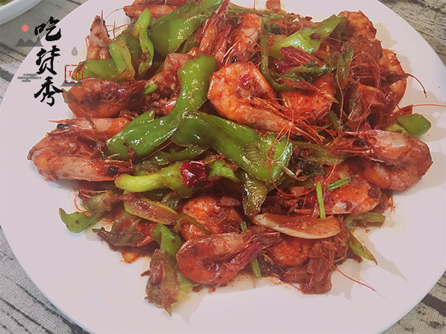 你肯定没有吃过这样的基围虾！因为调料和烹饪步骤不一样，今天手把手教你怎么去做