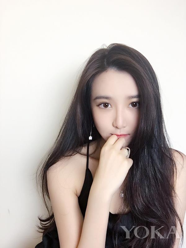 一笑眼边有细纹怎么办,眼角突然有细纹