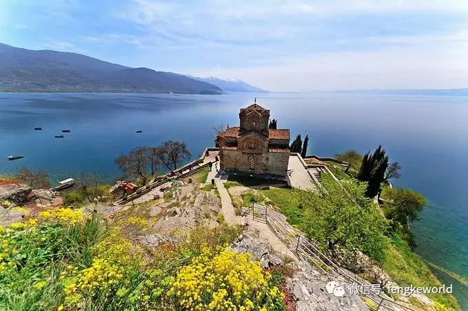 私奔到马其顿，为了一场皇马曼联的轰轰烈烈的爱情