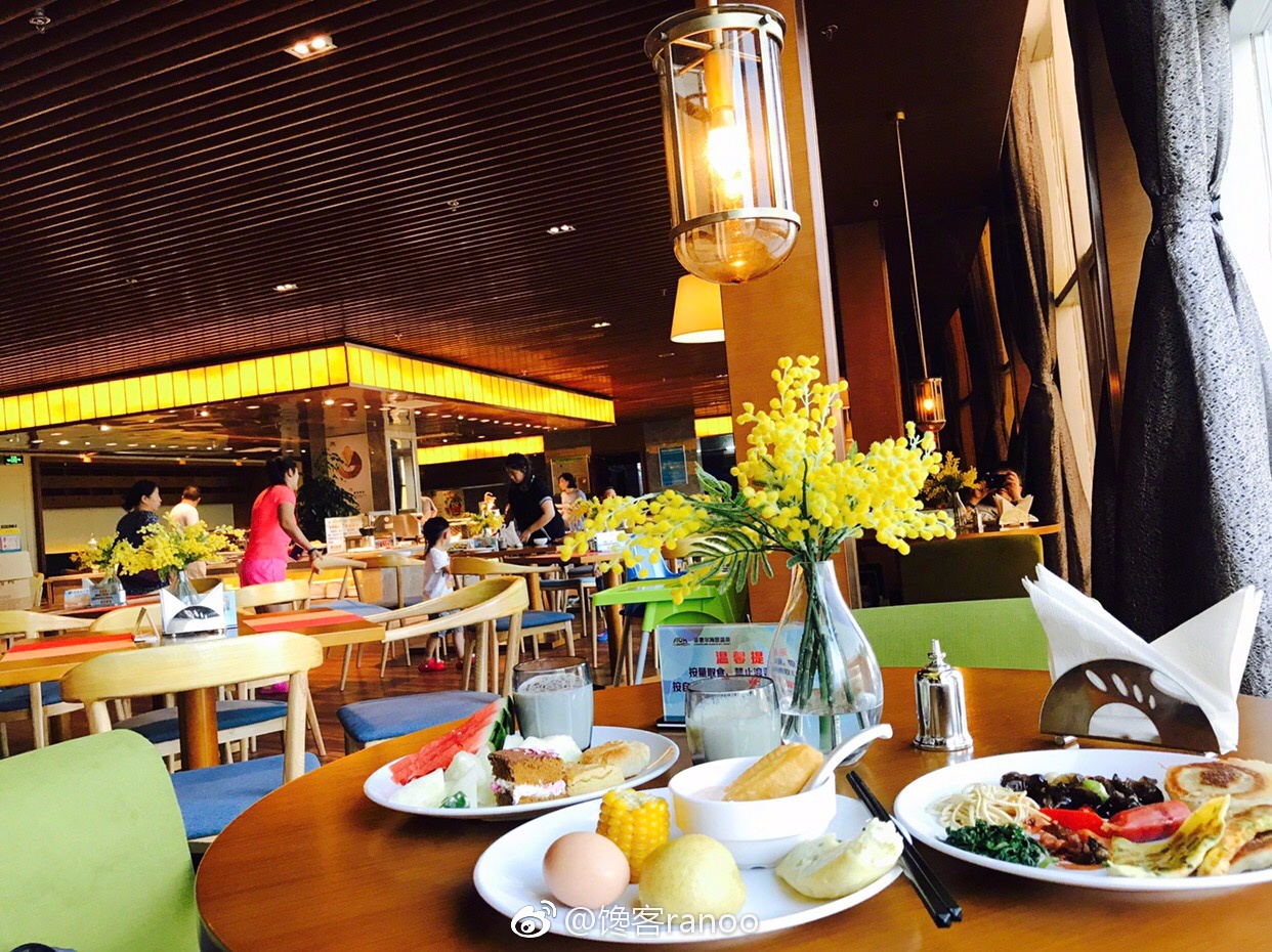 馋客美食旅行家丨住碧海沙滩泡海景温泉如何吃转渔岛海鲜五天不重样