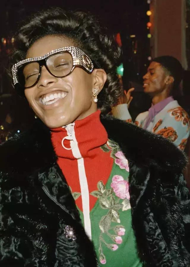 gucci华丽复古,gucci惊艳时尚圈