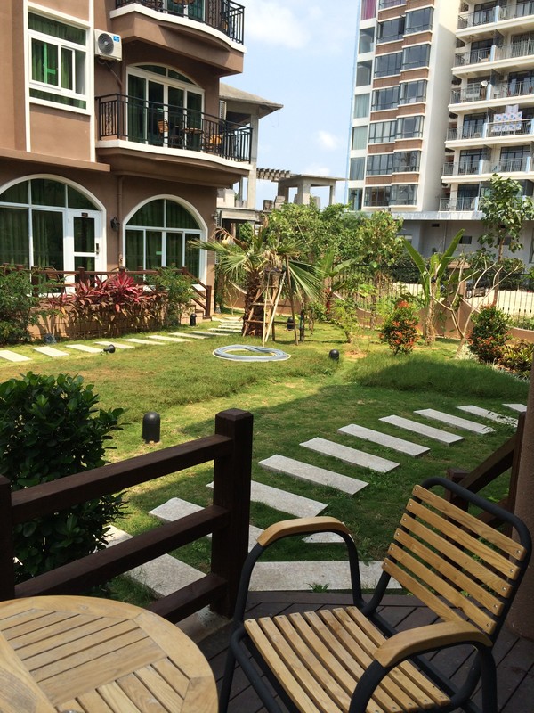 在三亚总有一片海属于一个人,在三亚椰梦长廊海边