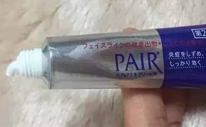 夏天痘痘快冒出来怎么办,战痘到底5个预防痘痘的小秘诀