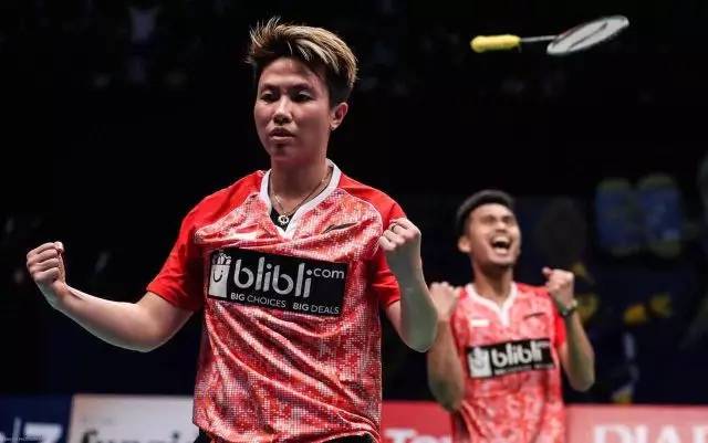 近距离观看蔡赟指导教学,蔡赟左右手双打轮转教学