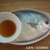 鲳鱼清蒸鱼的做法和步骤图,正宗清蒸鲳鱼做法视频教程