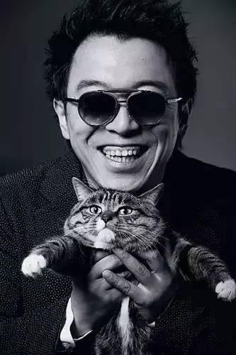 黄渤百亿影帝之路,黄渤当之无愧影帝