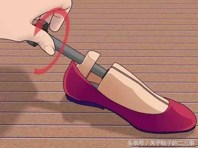 高跟鞋前面挤脚但是后跟掉怎么办,高跟鞋小了挤脚大了不跟脚怎么选