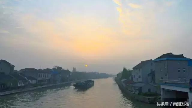 汉塘水上的三座桥变了~小城镇颜值越来越高