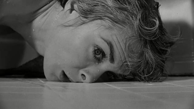 45秒美女沐浴戏拍7天，这部精分神作碾压99%的恐怖片