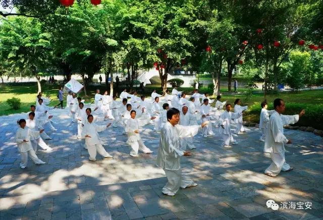 看了2020年的宝安，才明白什么叫开挂！