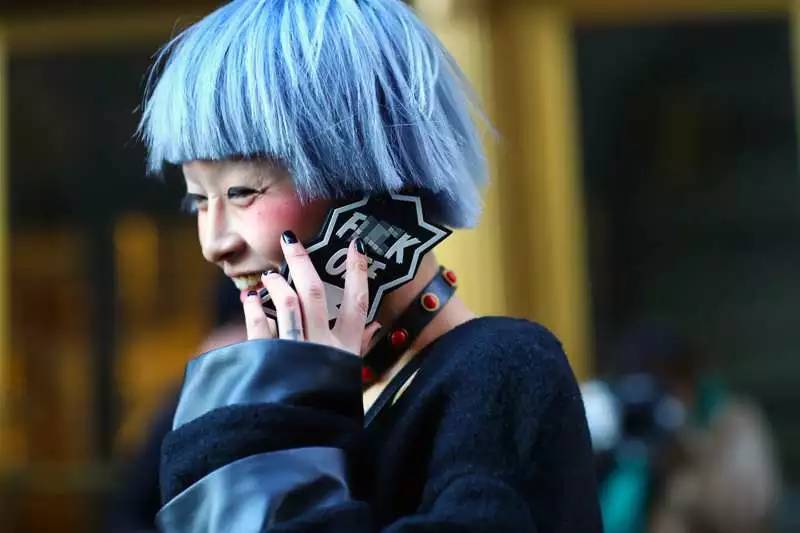 苹果呸来了|我把手机弄那么好看，就是为了这装逼一刻