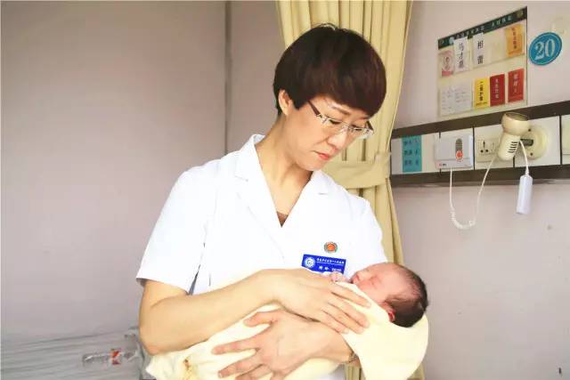 产科医生日记：双胎宝宝降生记