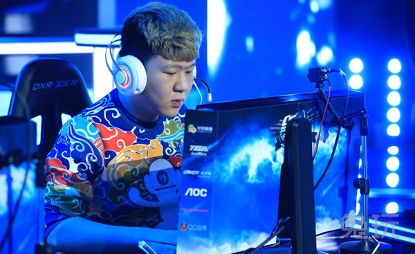 主播队进四强各直播间反应,tga主播赛暗区突围