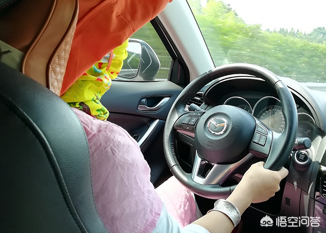 15日旅游精选：高颜值实拍！河北这个山顶足球场火了