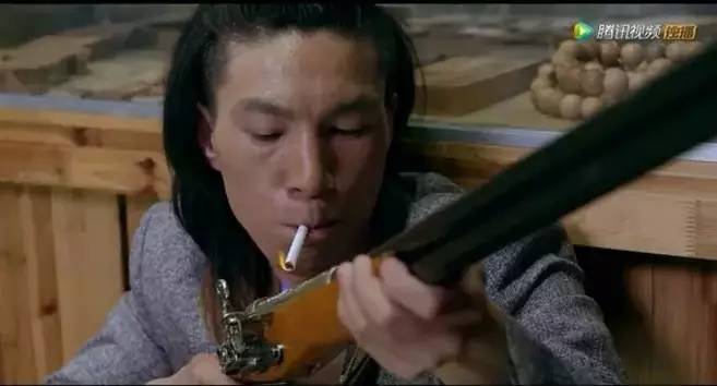 又要开启炸街模式了,今年排第二的国产剧竟然只有3千人看过!