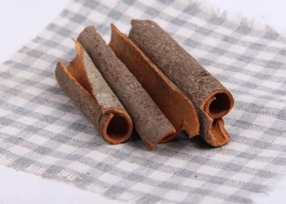 羚羊角清肝明目平肝熄风,平肝羚羊角