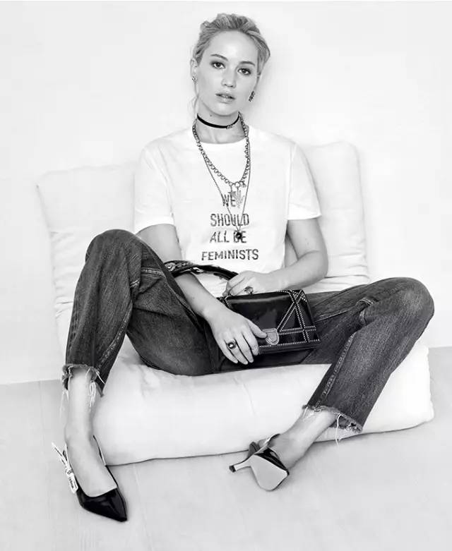 2018最火的4双鞋穿上时髦一整年,全网最火的十双鞋