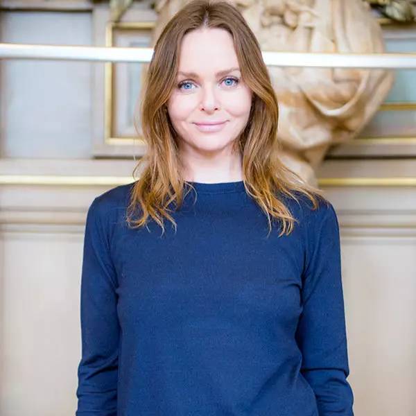 2018最火的4双鞋穿上时髦一整年,全网最火的十双鞋