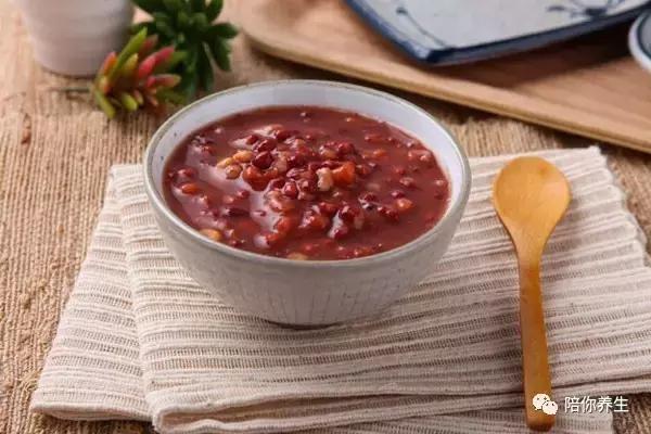 夏季下雨祛湿要吃15种食物,阴雨频繁湿气重4种食物助祛湿